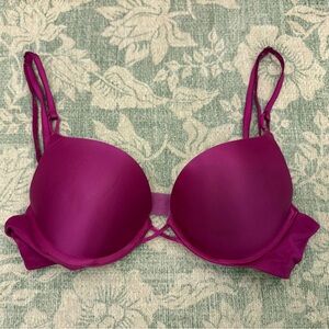 Victoria's Secret Bombshell Bra 32A in Fuchsia